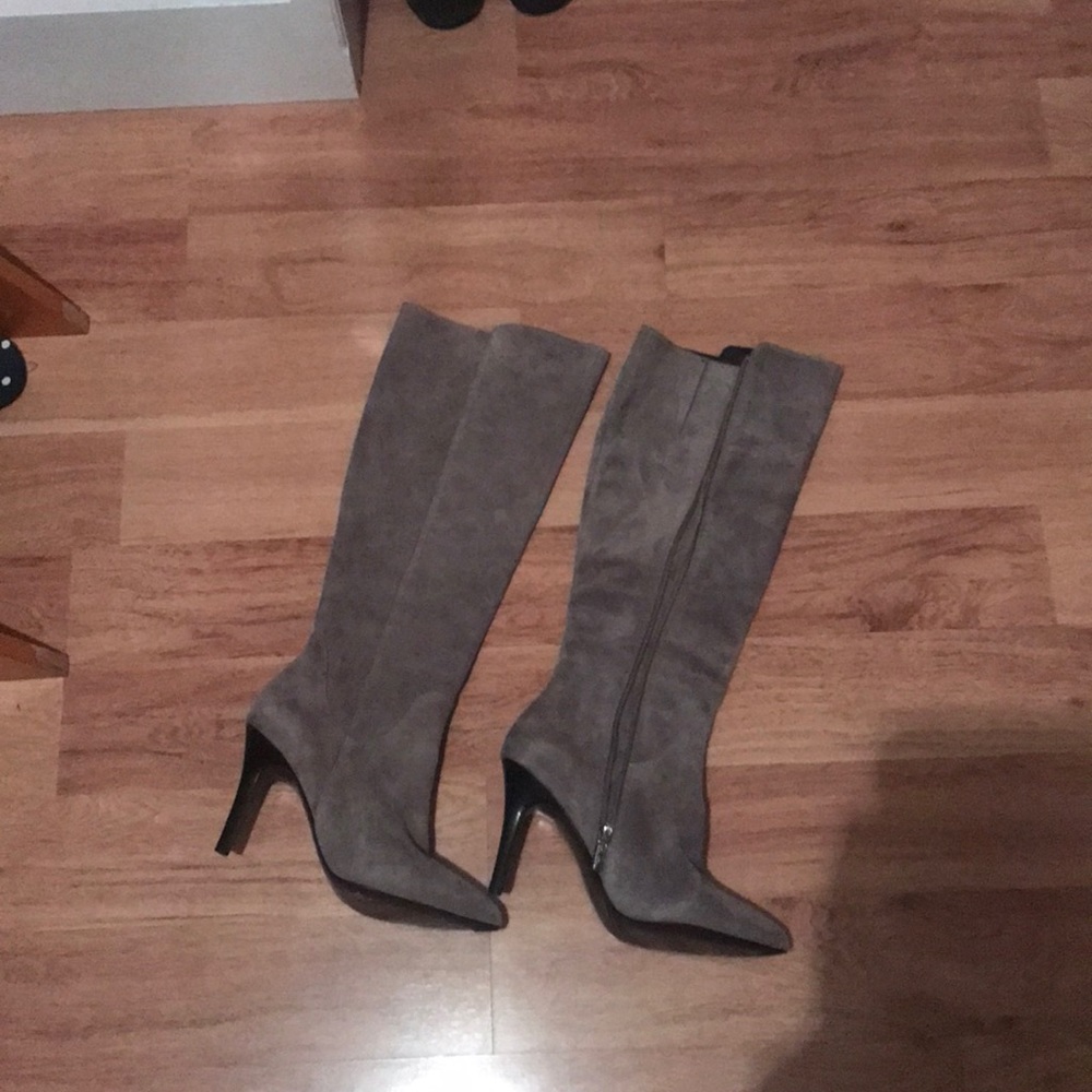 WORN 2x Brooks Brothers Grey Suede Boots